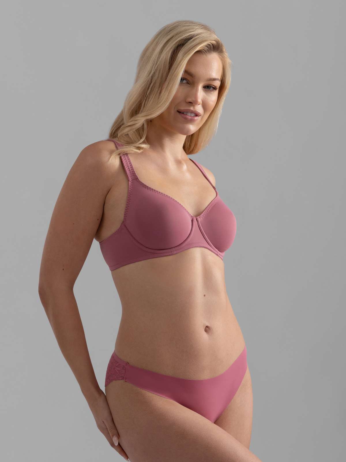 Lindsay Non Padded Full Coverage Bra