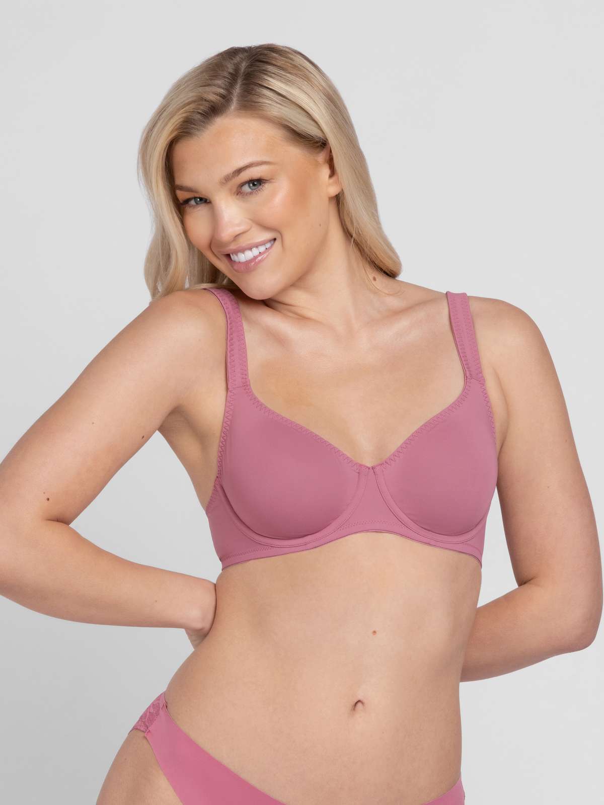 Lindsay Non Padded Full Coverage Bra
