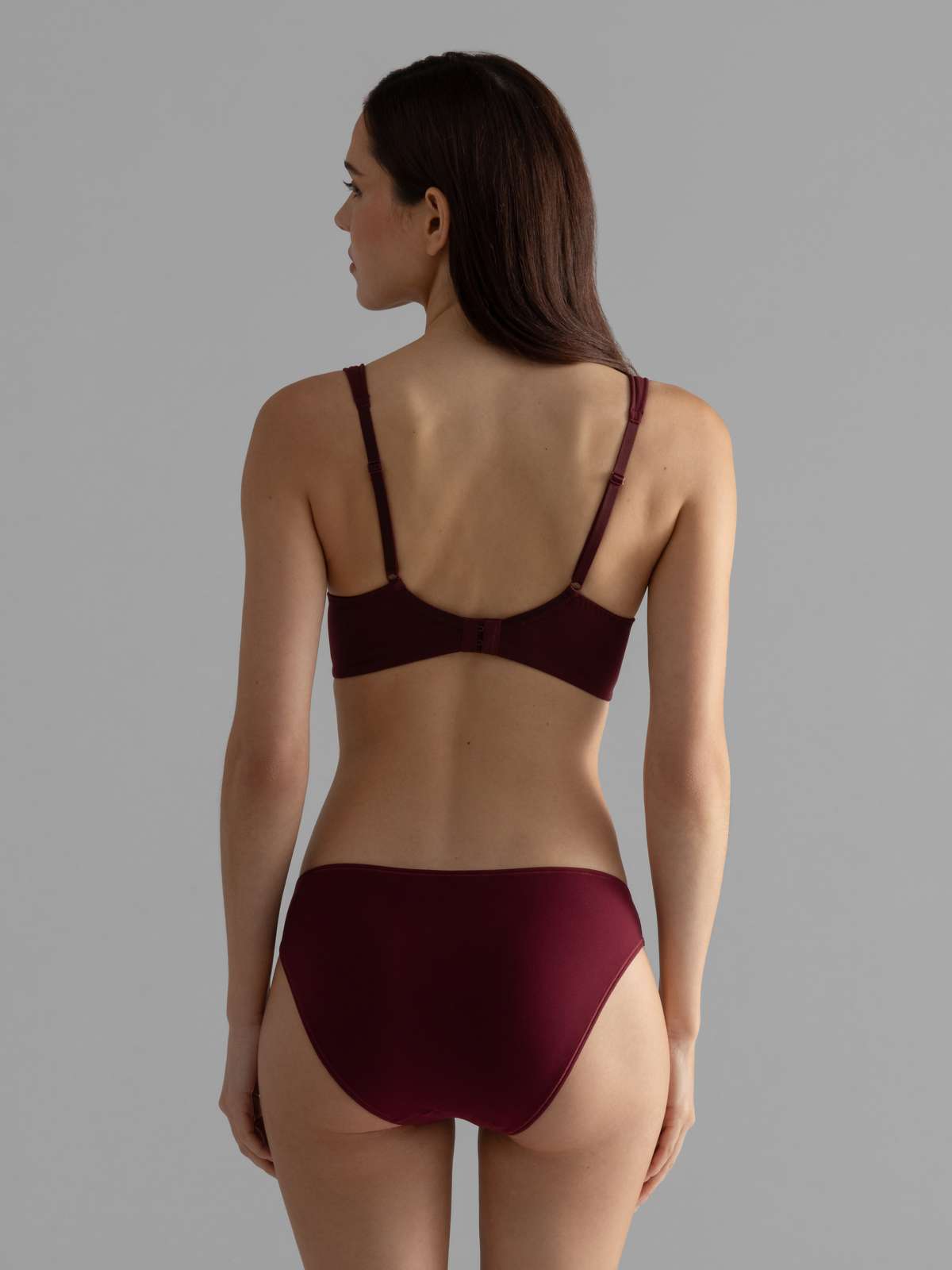 Noa Brief