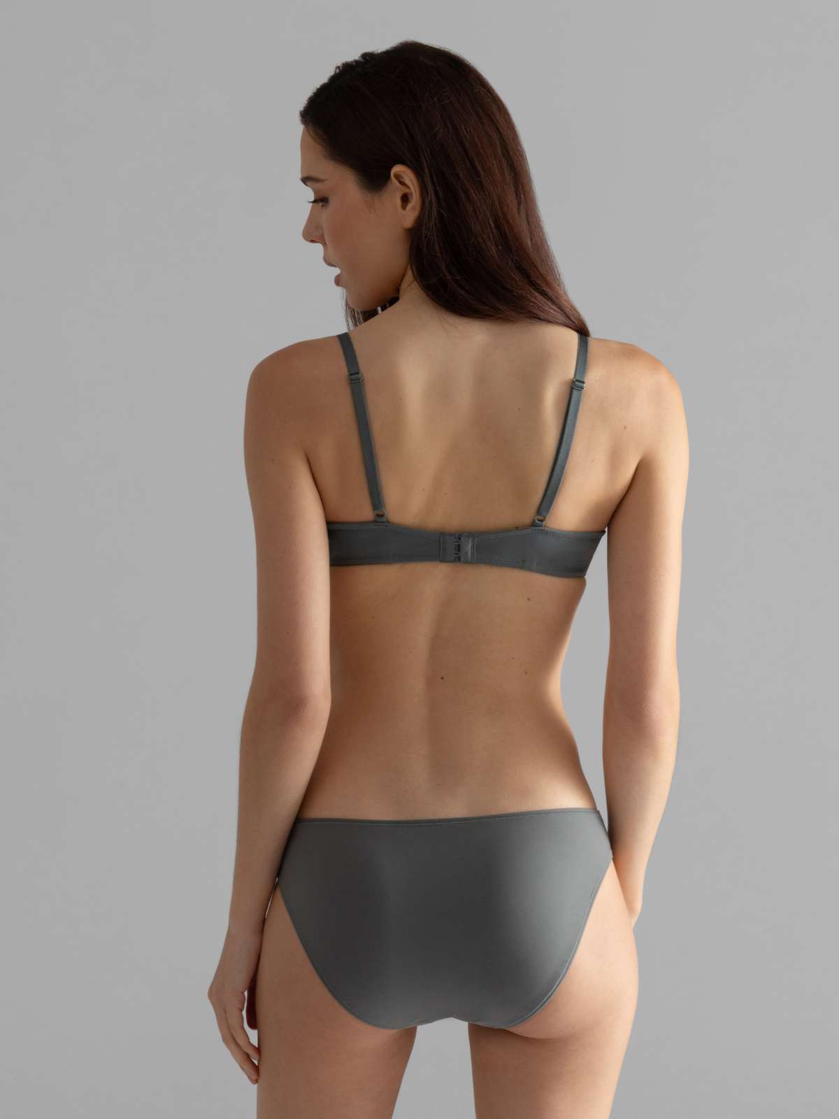 Noa Padded Plunge