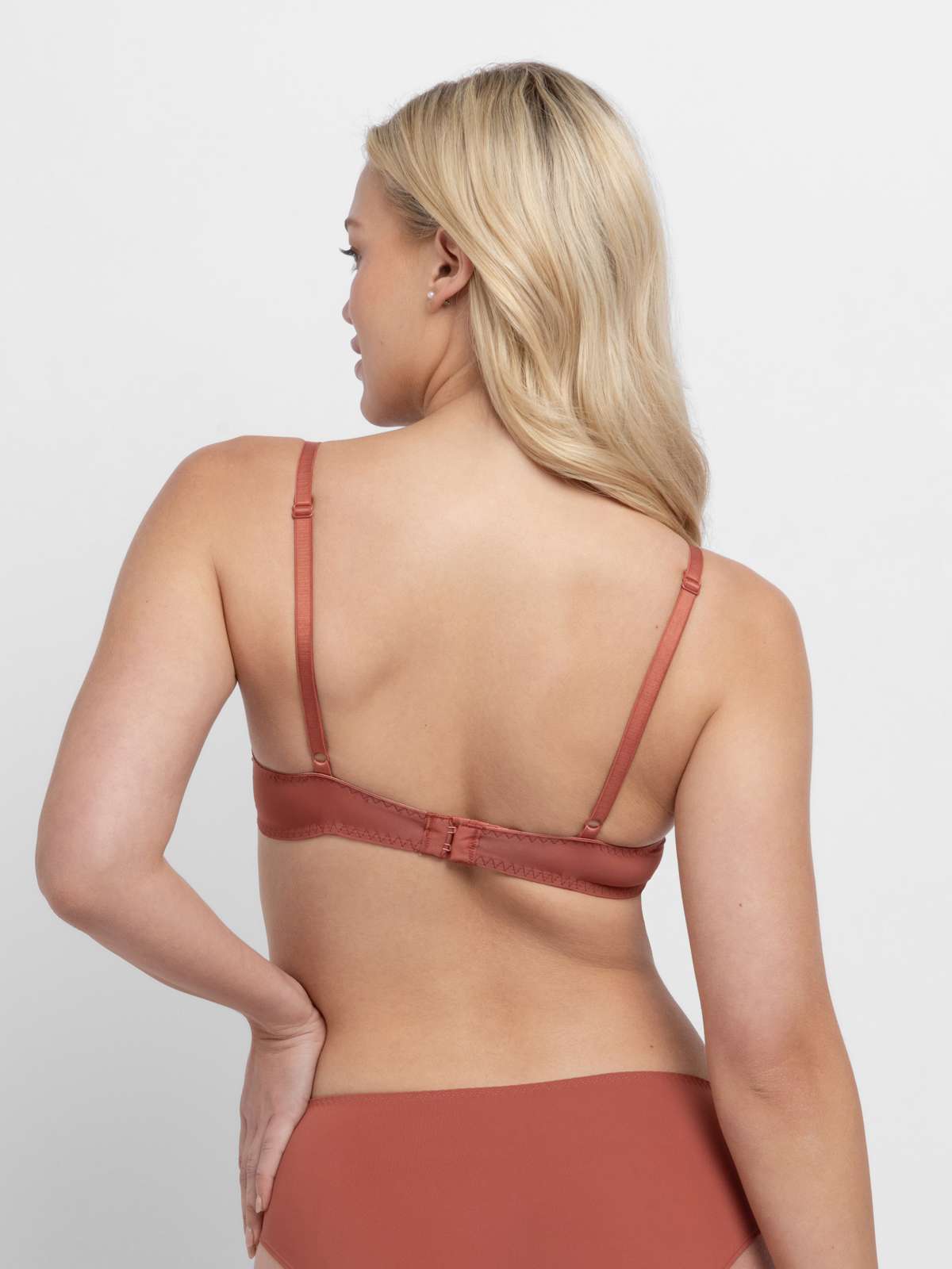 Jana- 2pp Demi Bra