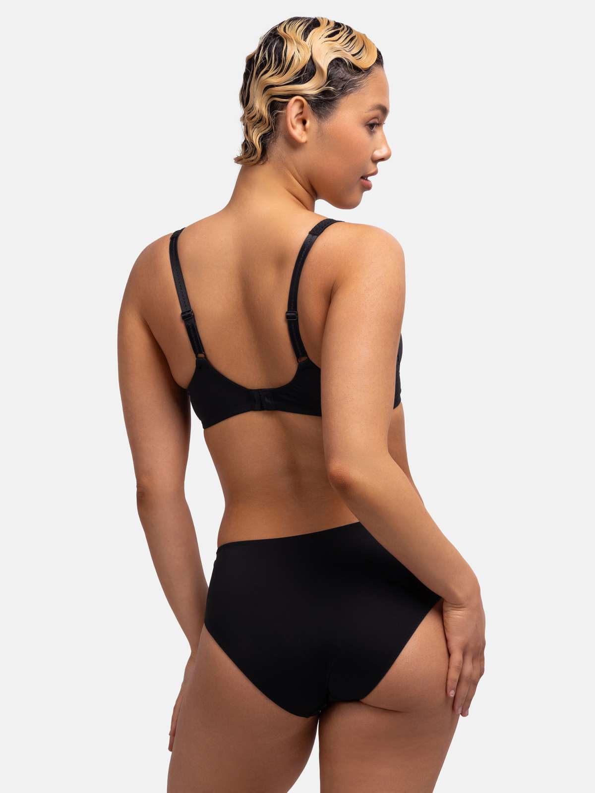 Lindsay Non Padded Full Coverage Bra
