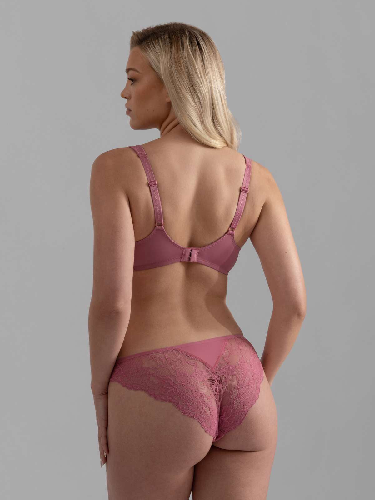 Lindsay Non Padded Full Coverage Bra