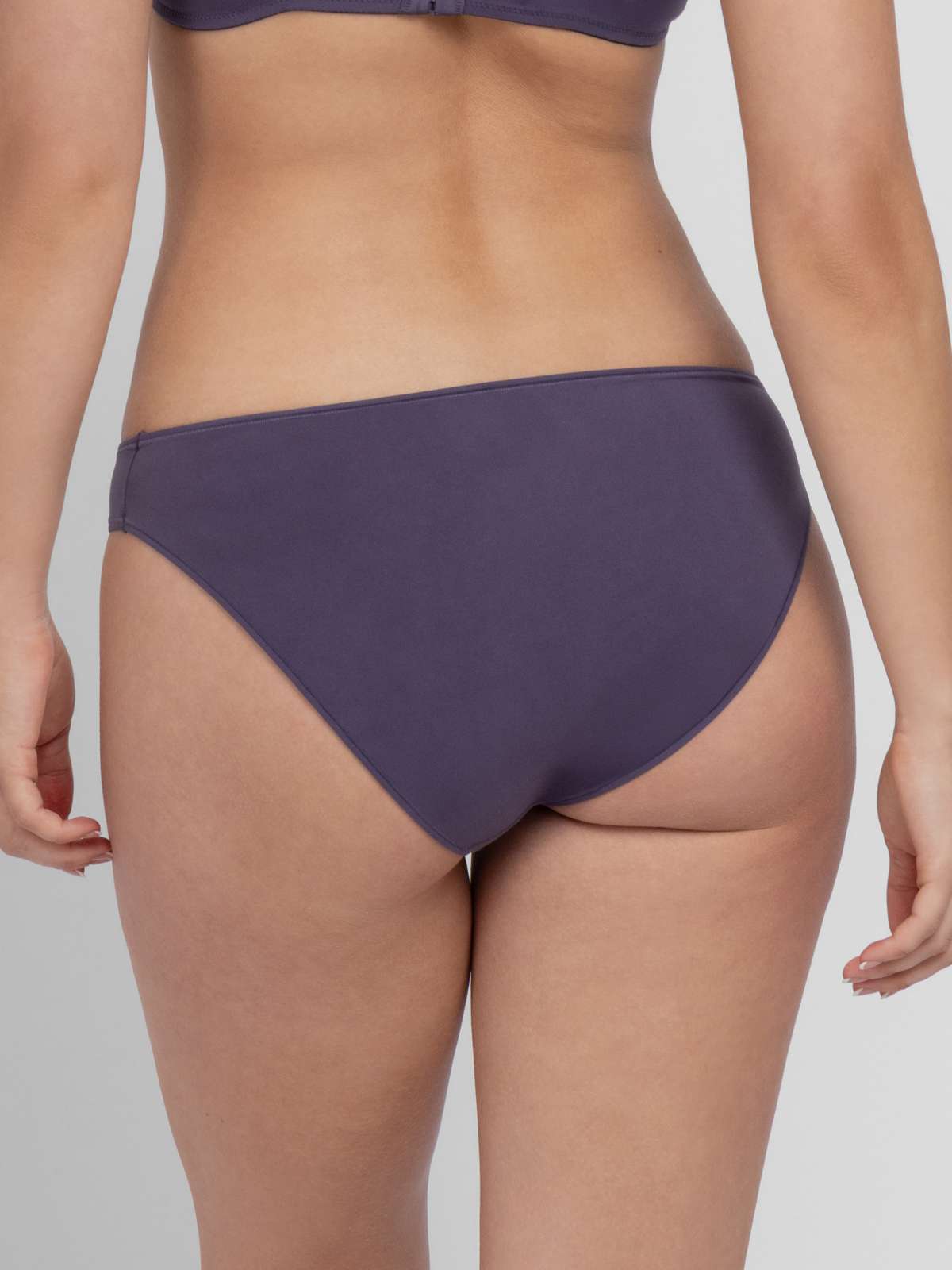 Noa Brief